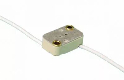 Douille pour lampes GX5,3,GU5,3,G6,35,GY6,35,GZ6,35 24V 8A, T250�C sortie de c�ble par l'arri�re ou par le cot�, montage avec vi