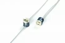 Douille stéatite pour lampe PGJ5, 500V 2A T260°C IP20, tension impulsion 5000V, sortie de câble par le coté, fixation par vis M3