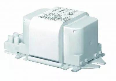 Ballast ferromagn�tique non gradable, avec prise d'impulsions pour amor�eur � impulsions, pour lampe � d�charge iodures ou sodiu