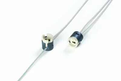 Douille st�atite pour lampe GU6,5 500V 2A T260�C IP20, tension impulsion 2500V, sortie de c�ble par le cot�, fixation par vis M3