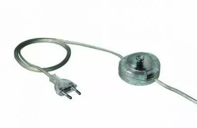 Cordon 3m avec fiche 2 p�les et interrupteur � pied � 1m de la fiche, m�plat 2x0,75mm2, d�gain� 21mm d�nud� 7mm, transparent (14