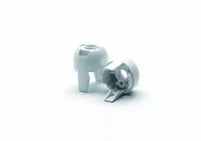Capuchon clipsable pour douille thermopl. E12/E14 hauteur=21mm, filetage dans la mati�re et sortie du c�ble par le cot� (140591)