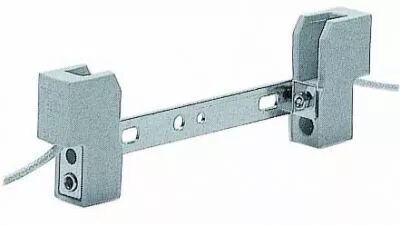 Douille R7S 118mm, st�atite avec �trier 250V 4A T250�C, �querre acier, c�ble silicone 0,75mm� T180�C 250mm, fixation par vis M4 