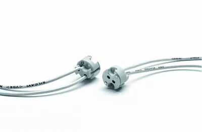 Douille st�atite ronde G5,3/GU5,3/GX6,35/GZ6,35 24V 10A T180�C, c�ble longueur 325mm, blanc, fixation par trous pour per�age vis