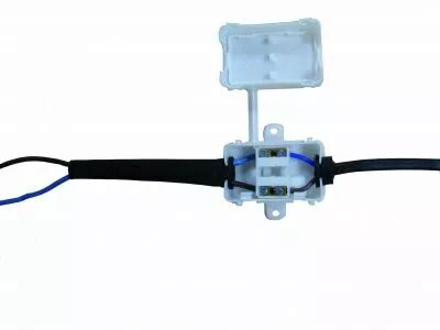 BORNIER IP44 2P + 2 MANCHONS (141131)