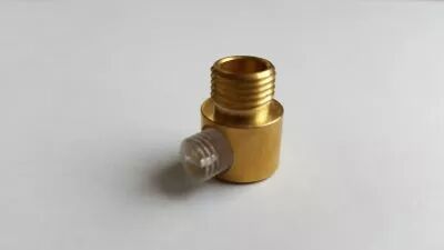Serre-c�ble ext. avec raccord filet� m�le M 10x1 7mm,  laitonn�, pour c�ble plat ou rond H03/H5VV-F, avec vis d'arr�t transparen