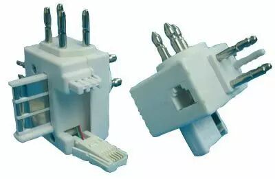 Adaptateur europeen telephonique