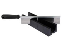 BOTE  ONGLETS - AVEC SCIE - 245 x 40 x 35 mm (HEB250065)