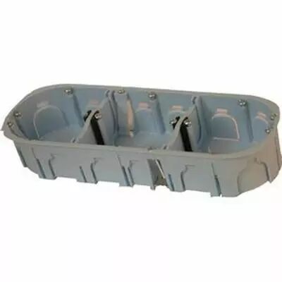Bo�te d\'encastrement cloison s�che � vis - 3 postes - horizontal/vertical - profondeur 50mm - entraxe 71mm