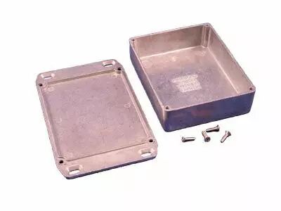 Coffret aluminium a bride 120,5x79,5x55