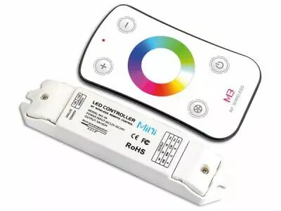 CONTR�LEUR LED RVB AVEC T�L�COMMANDE RF