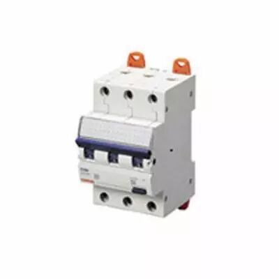 Disjoncteur magn�tothermique diff�rentiel compact - 3p courbe c 13a 230v 6000a (en61009-1) 10ka (en60947-2) / 400v 6000a (en6100