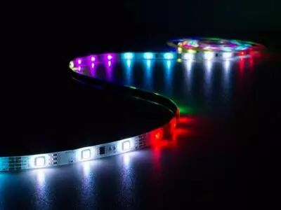 ENSEMBLE DE FLEXIBLE LED ANIM�, CONTR�LEUR ET ALIMENTATION - RVB - 150 LED - 5 m - 12 VCC