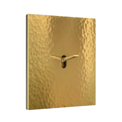 Interrupteur va-et-vient avec plaque en laiton martel� et levier dor� mat - Font Barcelona 5,1