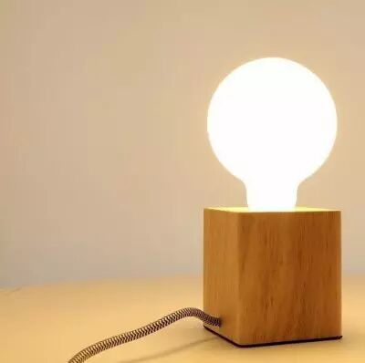 LAMPE � POSER en BOIS E27