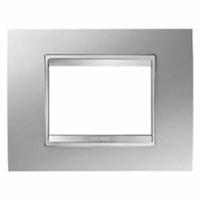 Plaque lux rectangulaire  - en technopolym�re verni - 3 modules - titane - chorus