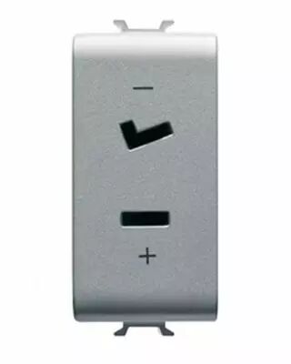 Prise selv - 2p 6a 24v polaris�e - 1 module - titane - chorus