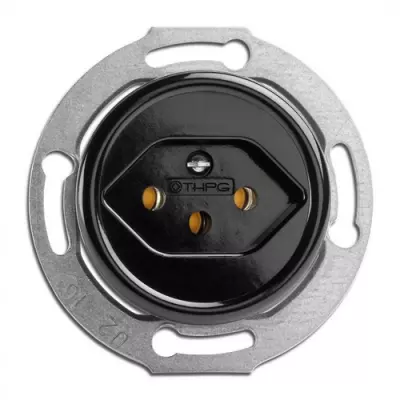 Prise suisse pour la gamme bakelite (100949)