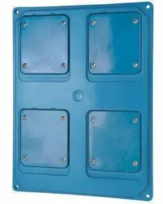 Qmc16/63 - panneau pr�d�coup� - 4 prise � encastrer 16/32a - blue ciel
