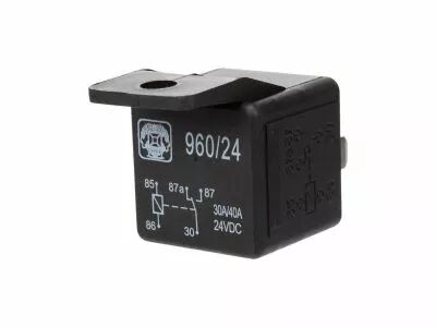 Relais automobile spdt(on-on) 24vcc/30-40a faston (960/24)