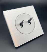 Va-et-vient 10AX et poussoir 6A-250V~ à levier chrome et enjoliveur aluminium - Collection DOM de Fontini (85379511)